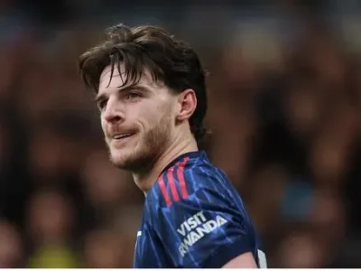 Bruno Fernandes ‘chốt’ một câu ngắn gọn, Declan Rice nổi da gà sau cột mốc 300 trận Ngoại hạng Anh