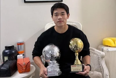 Nguyễn Đình Bắc 'lấp lánh' với cú đúp danh hiệu quốc nội sau kỳ tích Vua phá lưới U23 châu Á 1