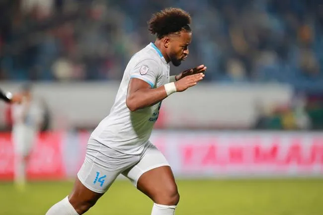 Xuân Son được HLV đối thủ khen ngợi dù không ghi bàn 1