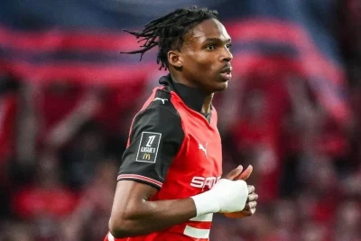 Sốc: Tân binh 60 triệu bảng của Liverpool chưa kịp sang đã dính chấn thương nặng 1